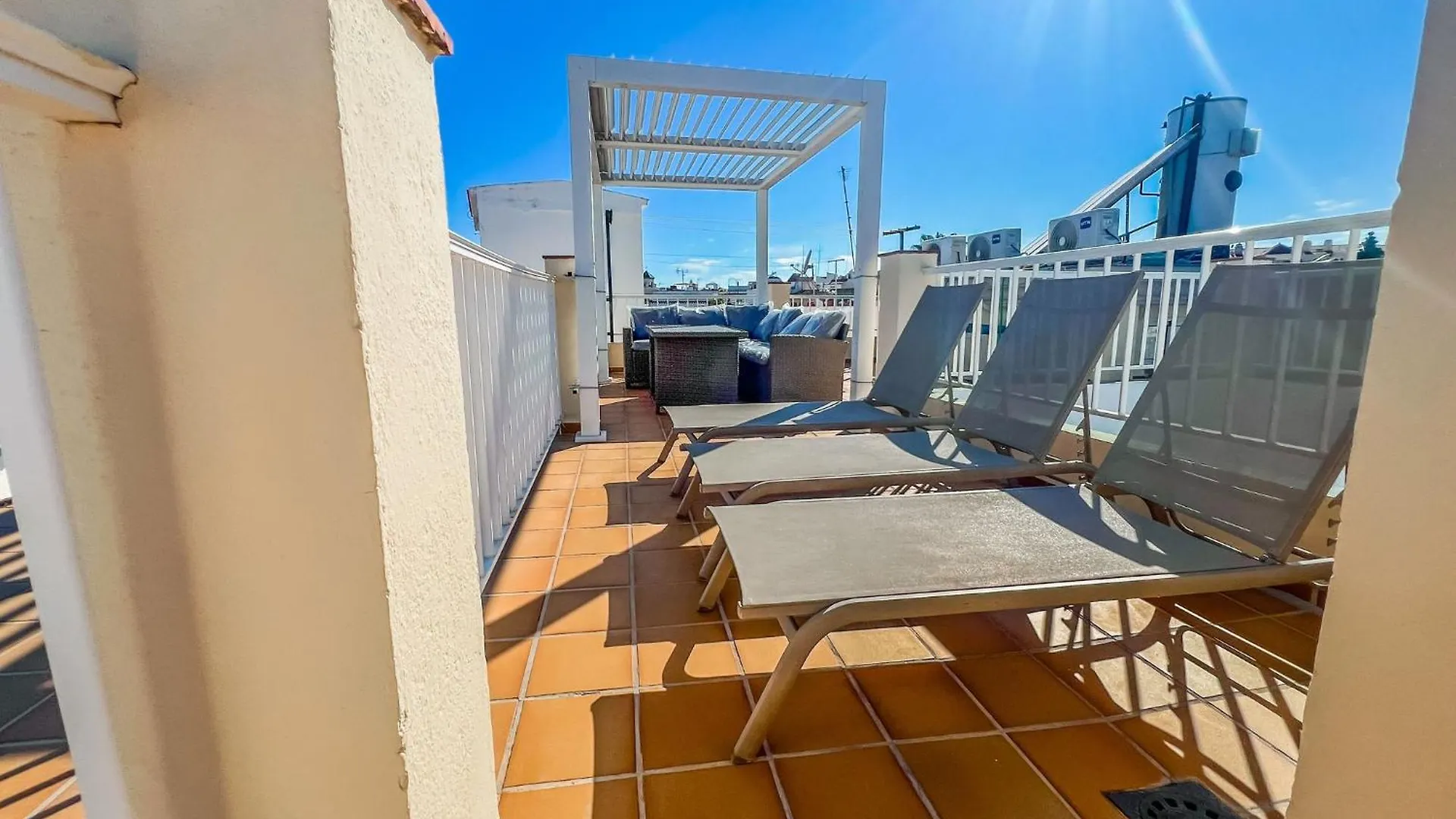 Charming Nerja Apartment With Sea Views 0*,